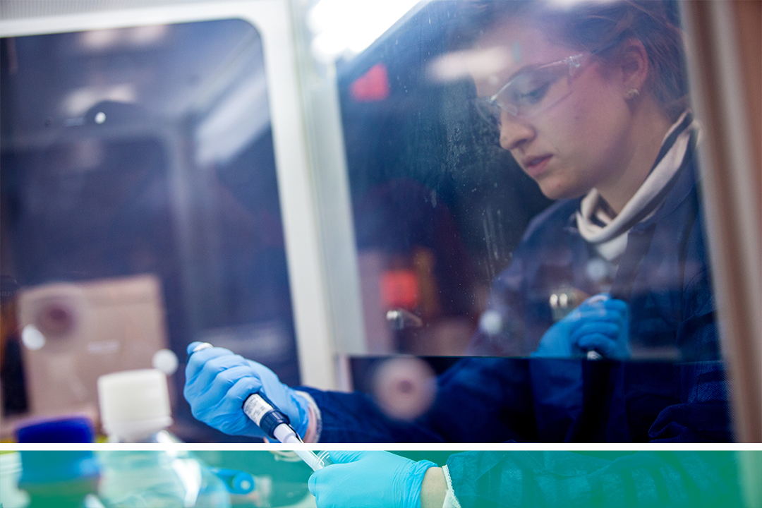 A student working in a forensic sciences chemistry lab hub